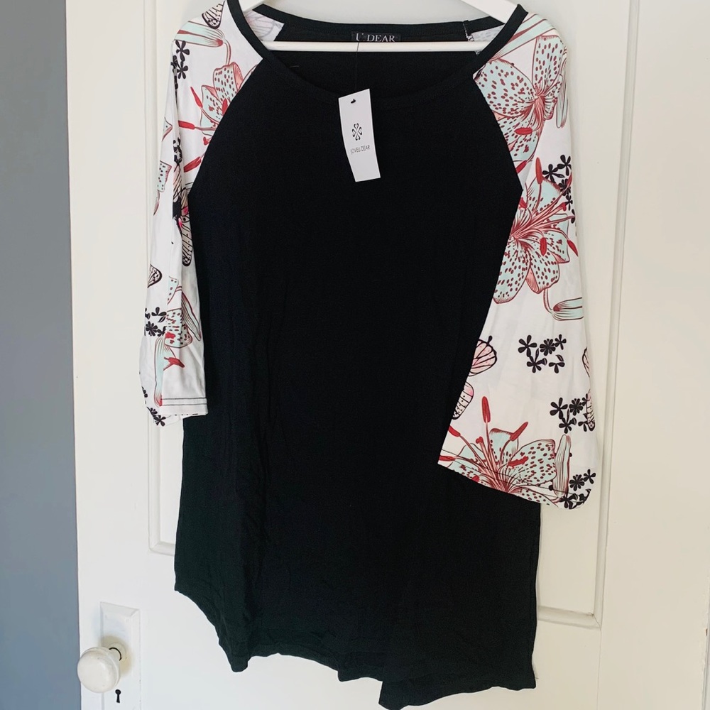 Black Butterfly Raglan Three-Quarter Sleeve Top